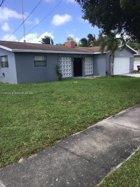 20600 NW 2nd Ct, Miami Gardens FL 33169