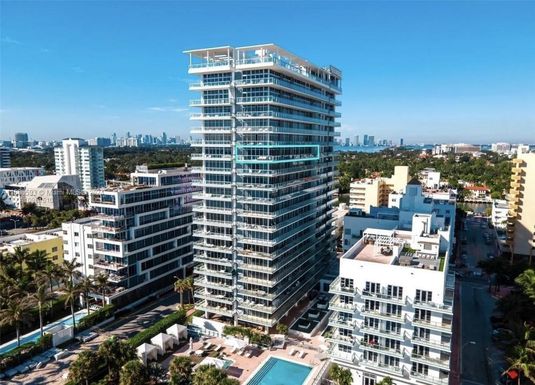 3737 Collins Ave # 1401, Miami Beach FL 33140