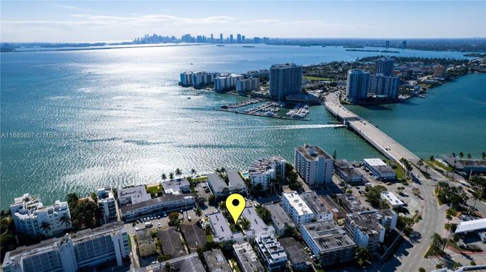 1971 Bay Dr # 106, Miami Beach FL 33141