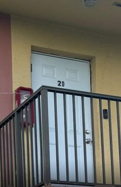 2860 NW 55th Ave # 2D, Lauderhill FL 33313