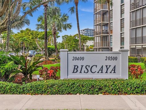 20500 W Country Club Dr # 106, Aventura FL 33180