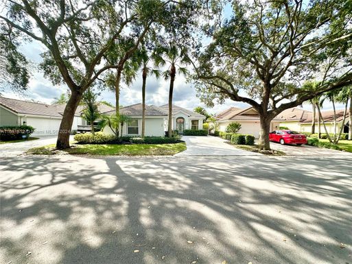 135 Hampton Cir, Jupiter FL 33458