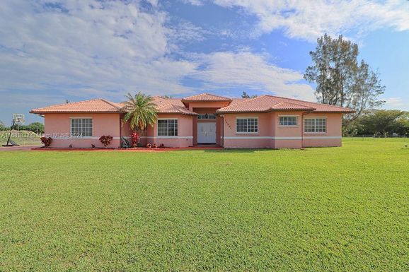 14501 SW 48th Ct, Miramar FL 33027