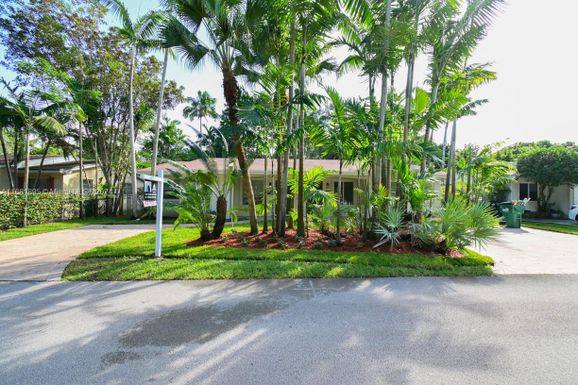 11011 SW 79th Ave # 11011, Pinecrest FL 33156