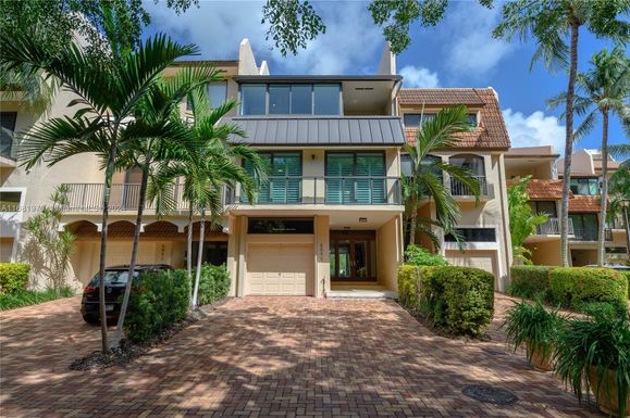 5990 Paradise Point Dr # 5990, Palmetto Bay FL 33157