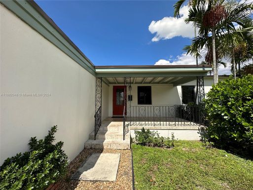 449 Falcon Ave, Miami Springs FL 33166