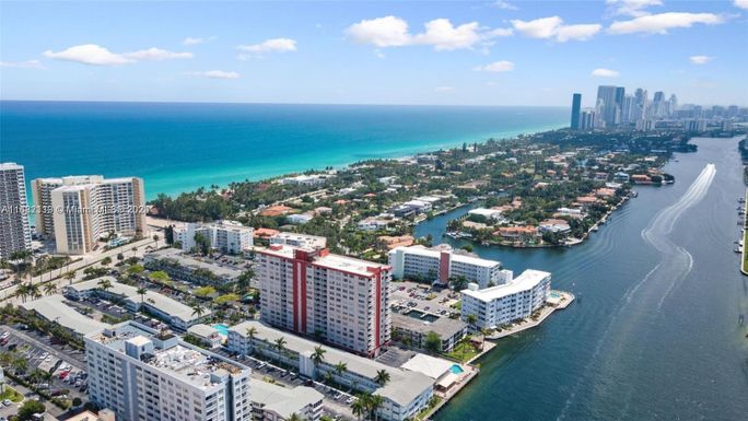 3133 S Ocean Dr # 219, Hallandale Beach FL 33009