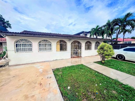 62 NW 73rd Pl, Miami FL 33126