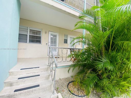 1755 Washington Ave # 1B, Miami Beach FL 33139