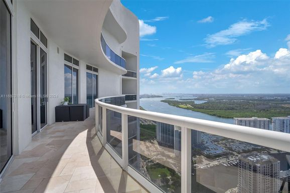 16001 Collins Ave # 4205, Sunny Isles Beach FL 33160