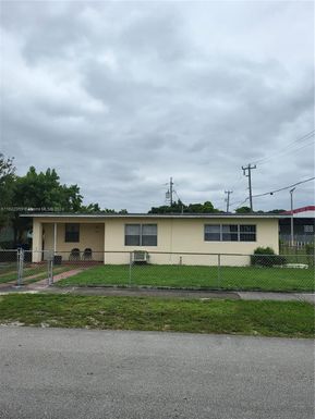 755 NW 84th St, Miami FL 33150