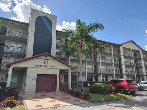 12900 SW 13th St # 211E, Pembroke Pines FL 33027