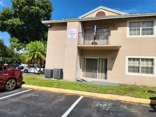 2451 NW 96th Ter # 21E, Pembroke Pines FL 33024