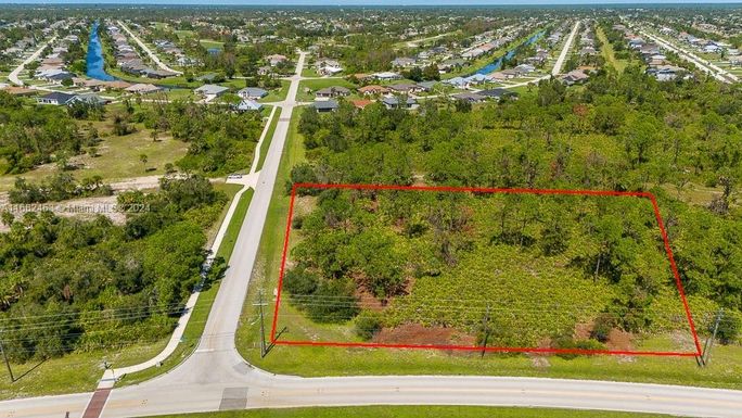 105 PARADE CIR ROTONDA WEST, Other City - In The State Of Florida FL 33947