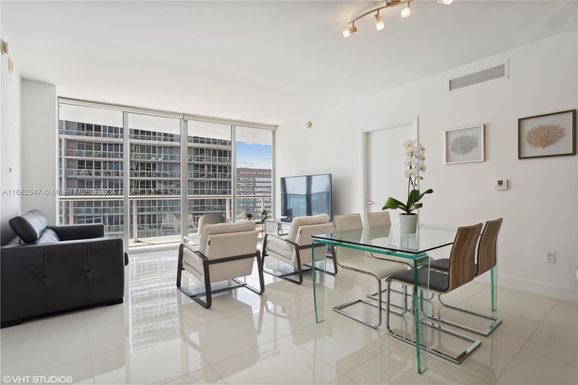 475 Brickell Ave # 3709, Miami FL 33131