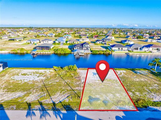 1515 NW 41st Pl, Cape Coral FL 33993