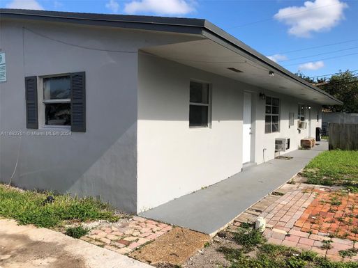 2201 NW 5th St # 1, Pompano Beach FL 33069