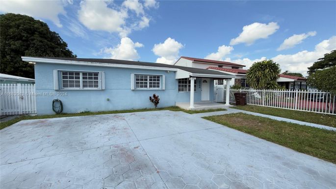 5366 E 6th Ave, Hialeah FL 33013