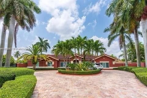 15680 SW 153rd Ct, Miami FL 33187