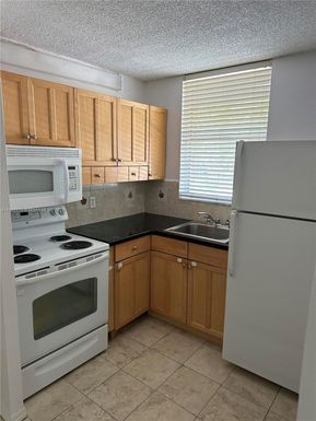 1801 S Treasure Dr # 209, North Bay Village FL 33141