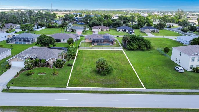 1821 SAVONA PKWY W, Cape Coral FL 33914