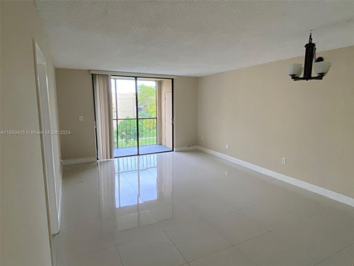 8035 SW 107th Ave # 316, Miami FL 33173