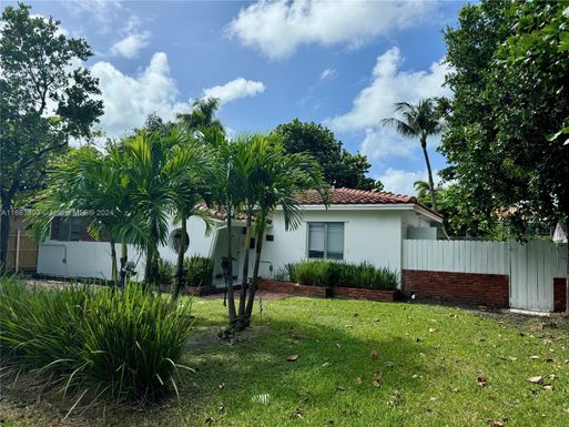 738 Fernwood Rd, Key Biscayne FL 33149