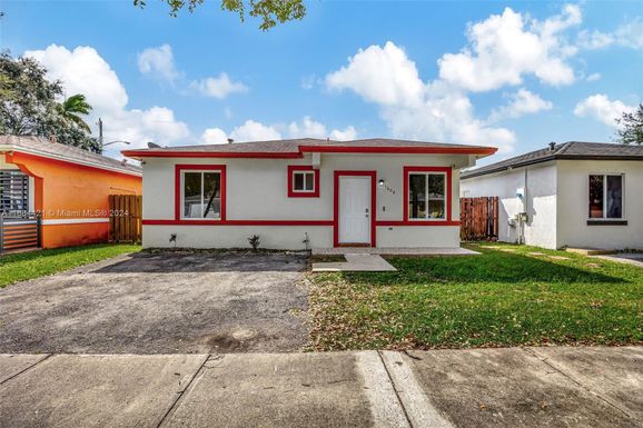 1606 SW 3rd Ct, Homestead FL 33030