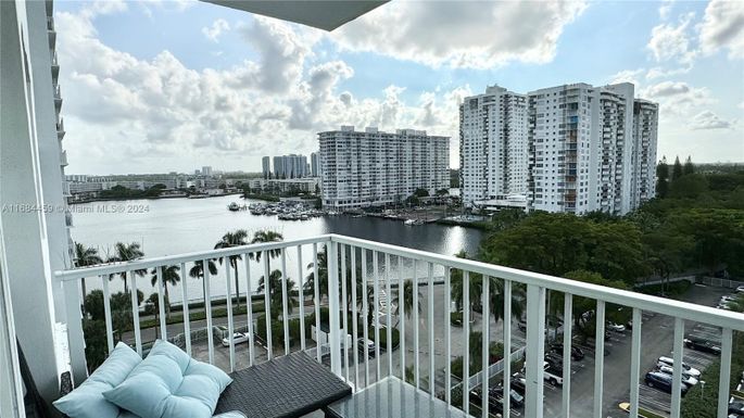 2801 NE 183rd St # 1005W, Aventura FL 33160