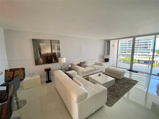 2200 NE 33rd Ave # 7J, Fort Lauderdale FL 33305