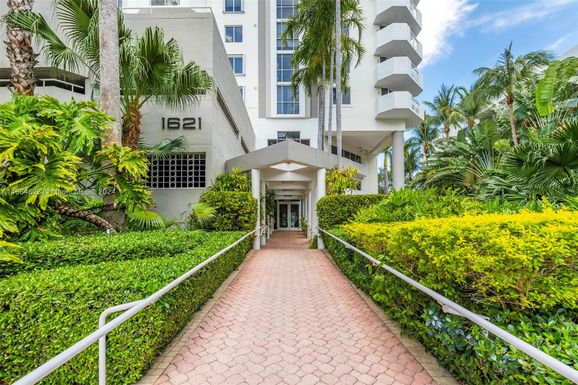 1621 Bay Rd # 505, Miami Beach FL 33139