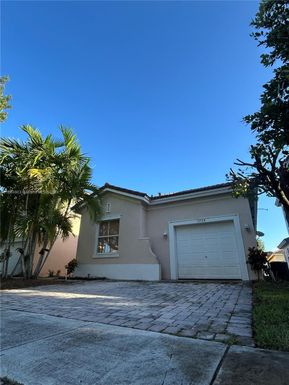 3724 NE 10th Ct, Homestead FL 33033