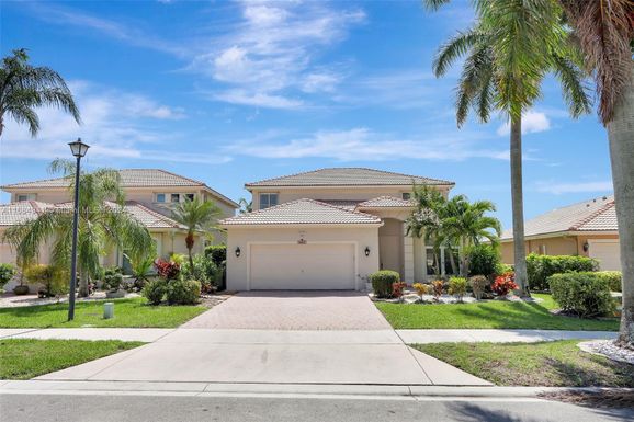 4450 Banyan Trails Dr, Coconut Creek FL 33073