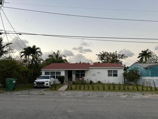 345 NE 112th St, Miami FL 33161