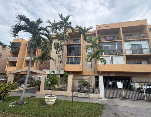 6055 W 19th Ave # 318, Hialeah FL 33012