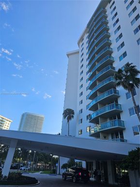 19380 Collins Ave # 706, Sunny Isles Beach FL 33160