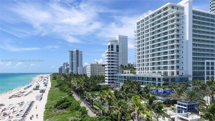 4391 Collins Ave # 915, Miami Beach FL 33140