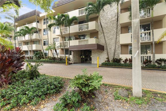 1800 Sans Souci Blvd # 132, North Miami FL 33181