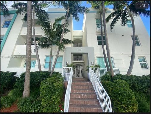 9172 Collins Ave # 302, Surfside FL 33154