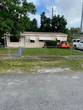 15701 15th Pl, North Miami Beach FL 33162