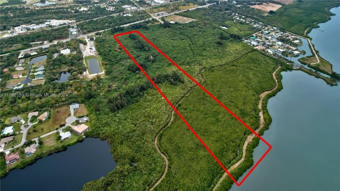 7570 39th Avenue, Vero Beach FL 32967