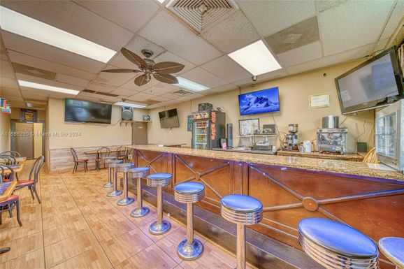 Turnkey Cafeteria for Sal Prime Flagler Location near FIU, Miami FL 33174