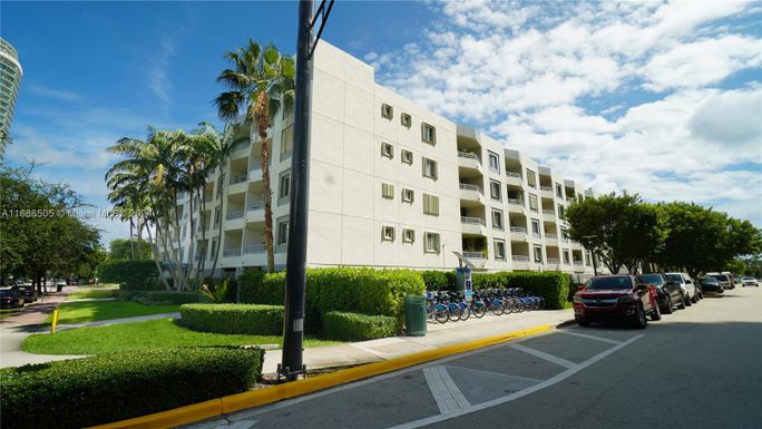 1401 Bay Rd # 208, Miami Beach FL 33139