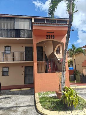 2319 W 60th St # D201, Hialeah FL 33016