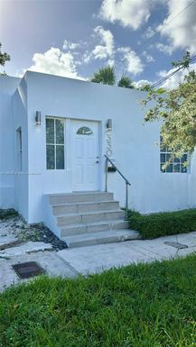 330 SW 17th Rd # 0, Miami FL 33129