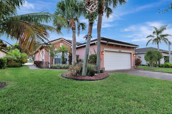 9922 SW Glenbrook Dr, Port St. Lucie FL 34987