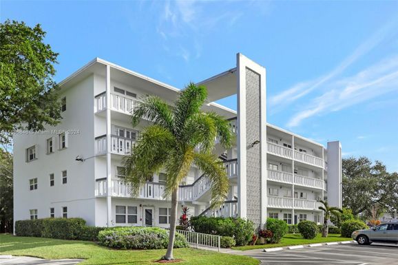 4075 Oakridge F # 4075, Deerfield Beach FL 33442