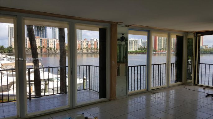 290 174th St # M19, Sunny Isles Beach FL 33160