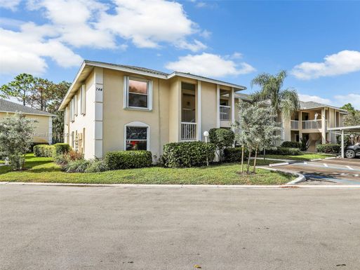 744 Landover # 101, Naples FL 34104