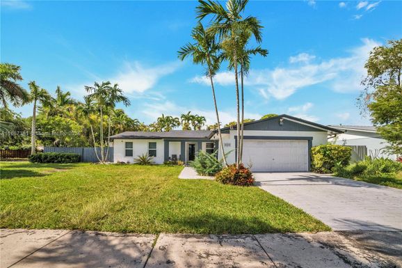 7310 SW 131st Ave, Miami FL 33183